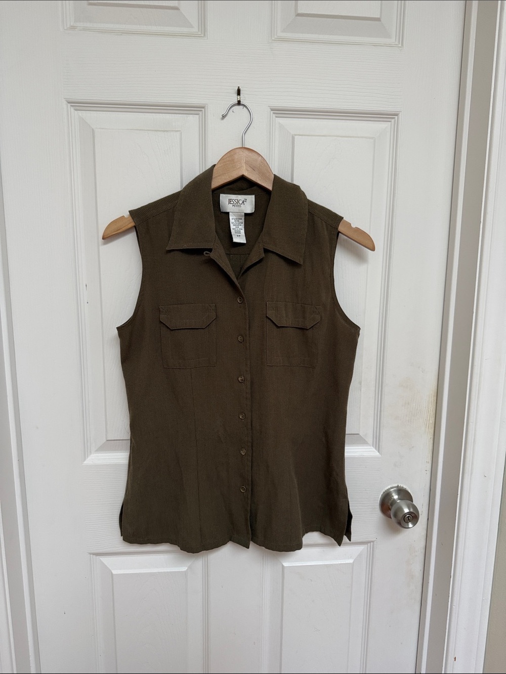 Jessica Olive Sleeveless Button-Front Utility Shirt (S)